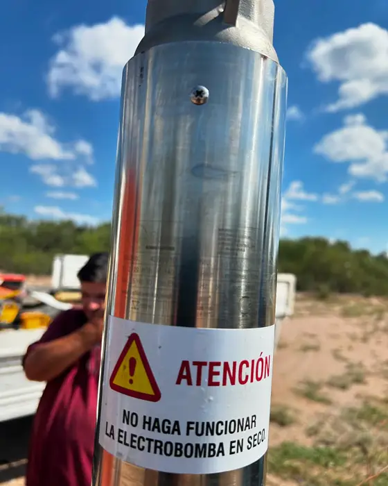 Electrobomba sumergible lista para bajar al pozo